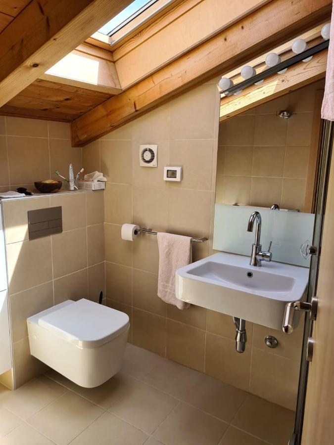 Robi Apartment *
